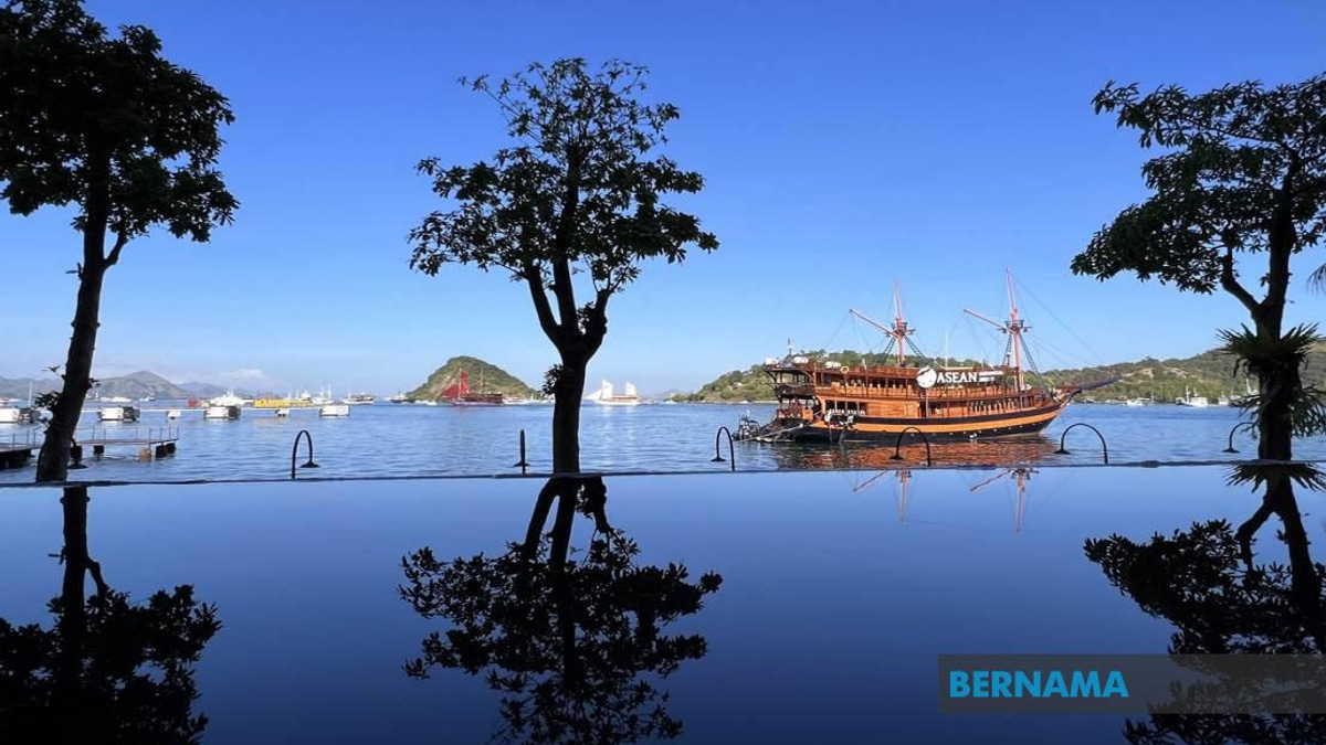 Southeast Asia's Economic Pulse: From Indonesia's Waste Crisis to Vietnam's Biotech Boom