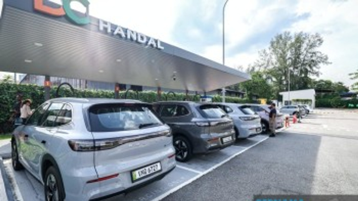 Malaysia Leaves EV Charging Prices to Market Forces, Rejects Price Controls