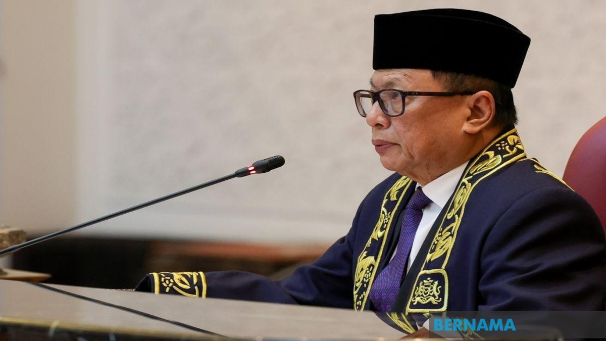 Puad Zarkashi Quits UMNO, Accuses Johor Leadership of Sycophancy