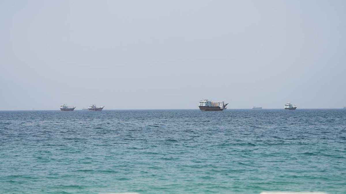 Iran-Oman Strait of Hormuz Talks Show 'Constructive' Progress Amid Regional Tensions