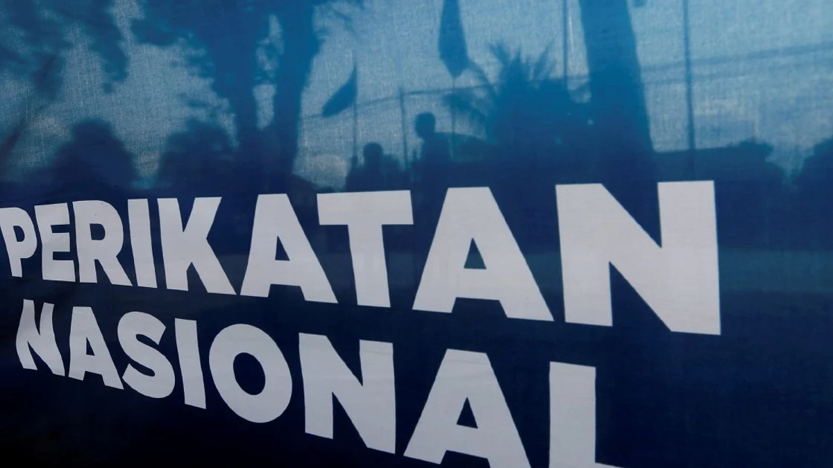Azmin and Radzi Removed from Perikatan Nasional Leadership Roles