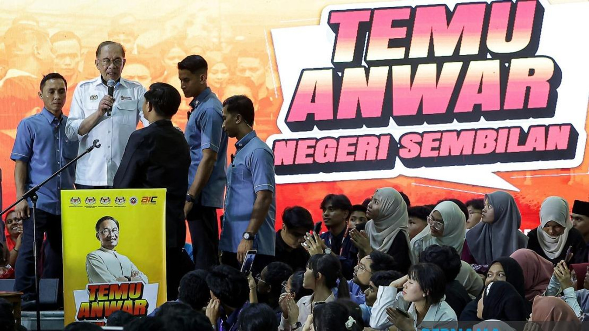 PM Anwar Prioritises Small Business Inclusion in F1 Grand Prix Economic Plan
