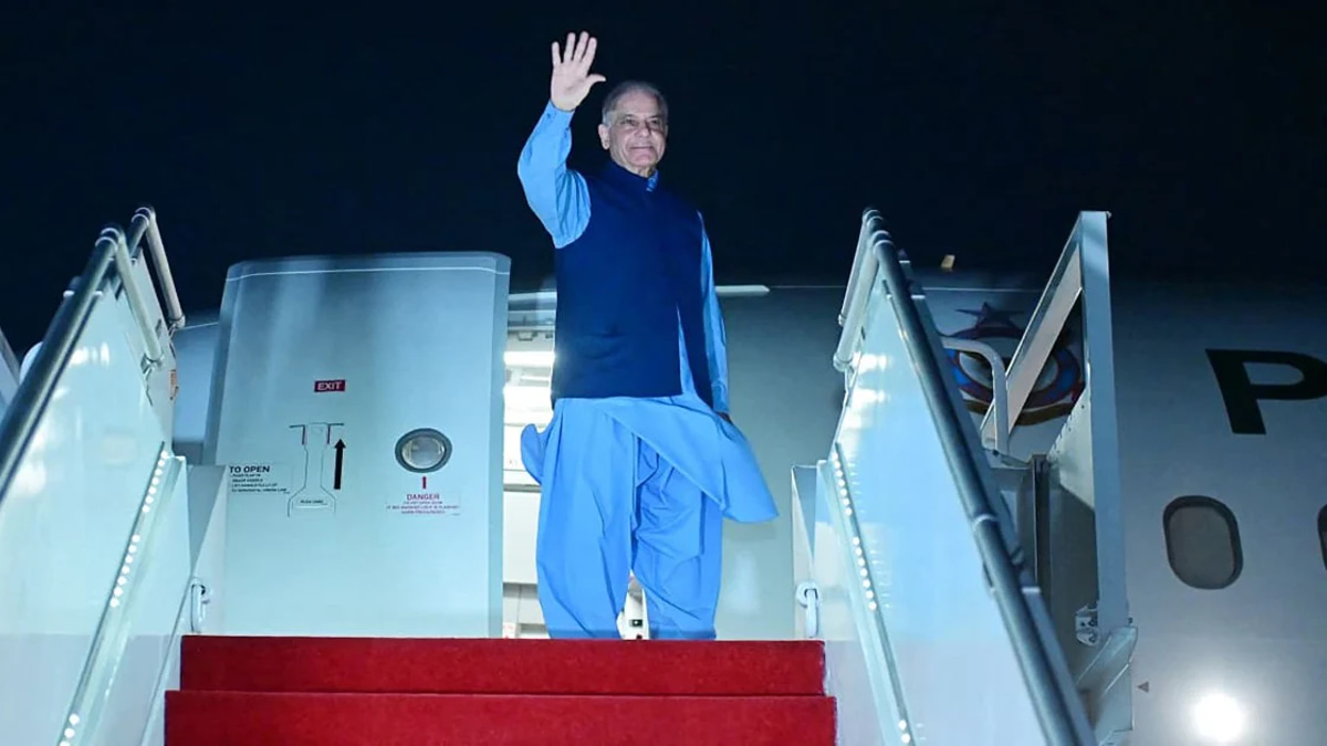 Pakistan's Premier Heads to Switzerland for US-Iran Peace Talks