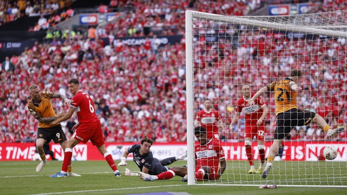 Hull City Earn Premier League Promotion After McBurnie's Dramatic Stoppage-Time Goal