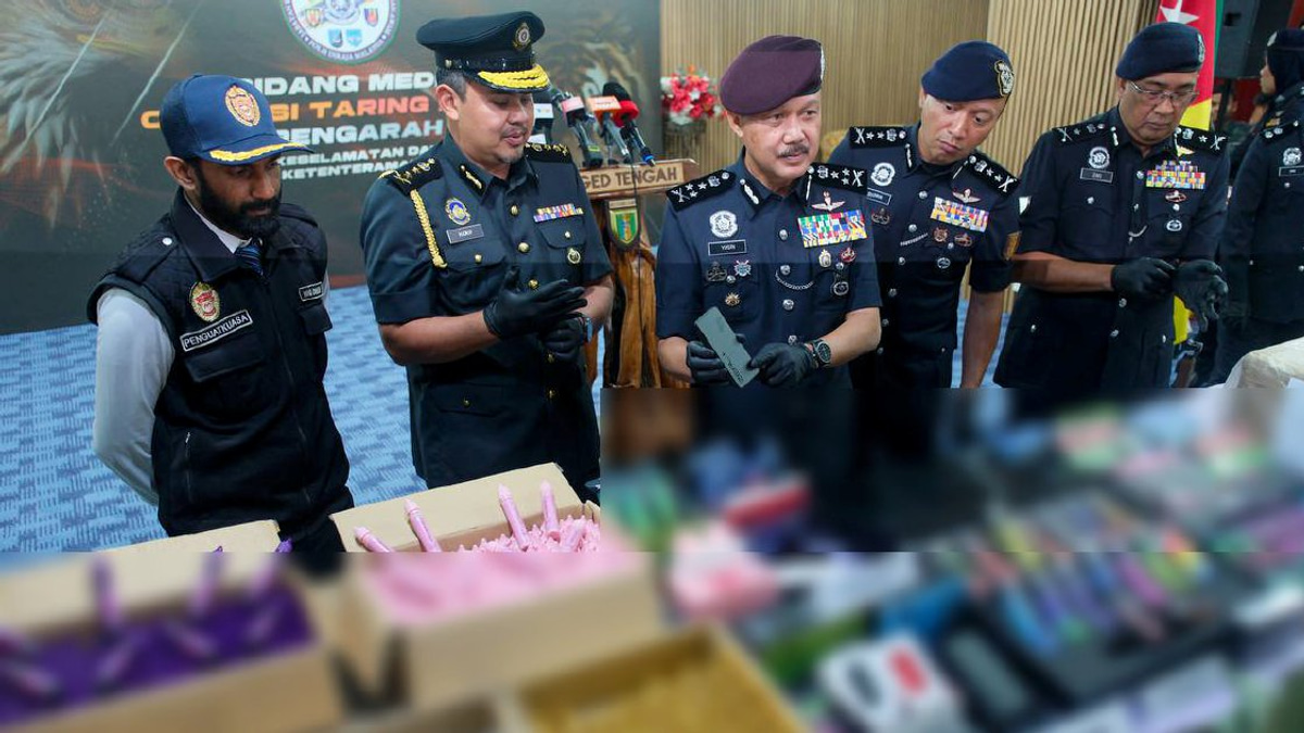 Police Bust Smuggling Ring in Major Selangor Crackdown, Seizing RM15.5m in Illicit Vapes and Cigarettes