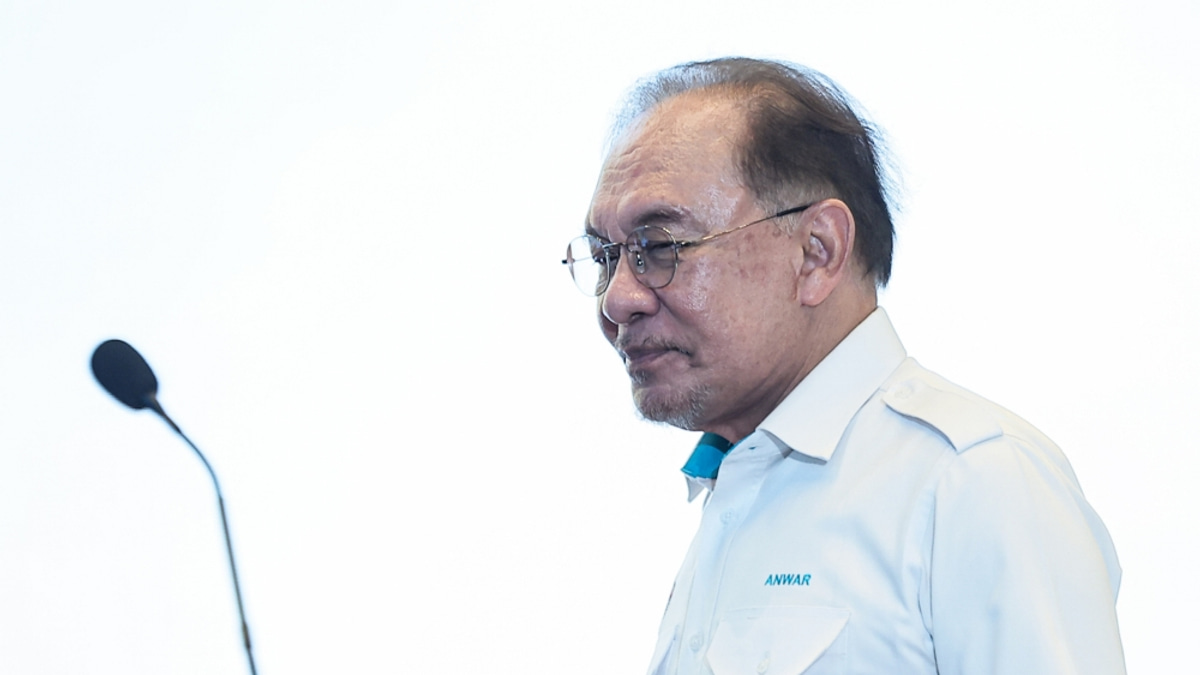 Anwar Ibrahim assumes Pandan seat following Rafizi's departure; Tengku Zafrul appointed overseer
