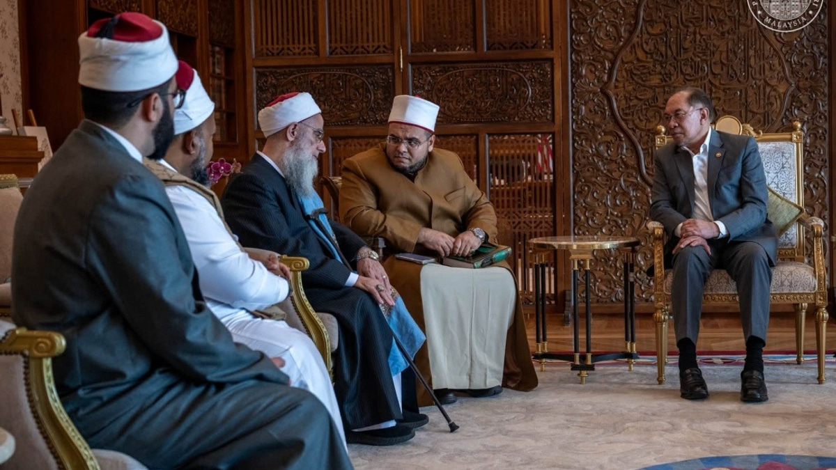 Anwar Receives Visit From Prominent Egyptian Islamic Scholar Sheikh Dr Mustafa