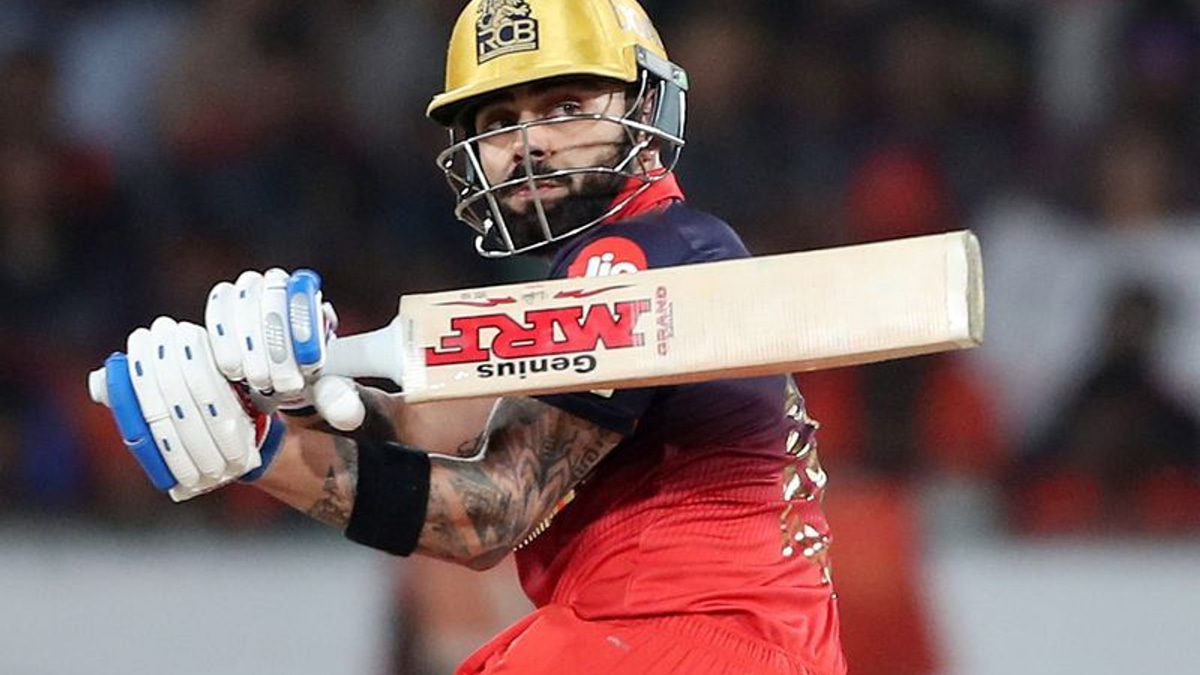 Kohli snubs Head after fiery IPL encounter as Hyderabad stuns Bengaluru