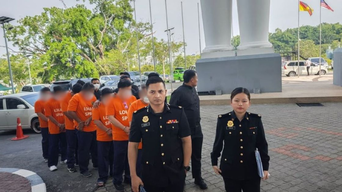 Seven remanded over alleged bribery to bypass chicken checks
