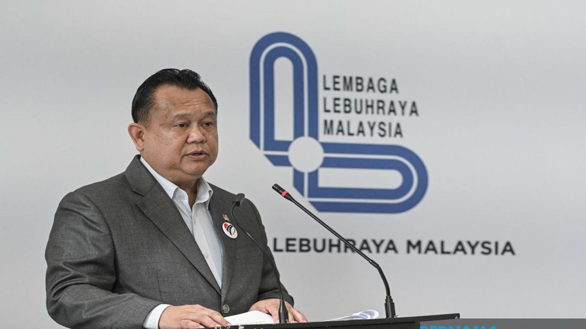 Government Invests RM25.2 Million in Solar LED Lighting for 32 Dangerous Highway Sections