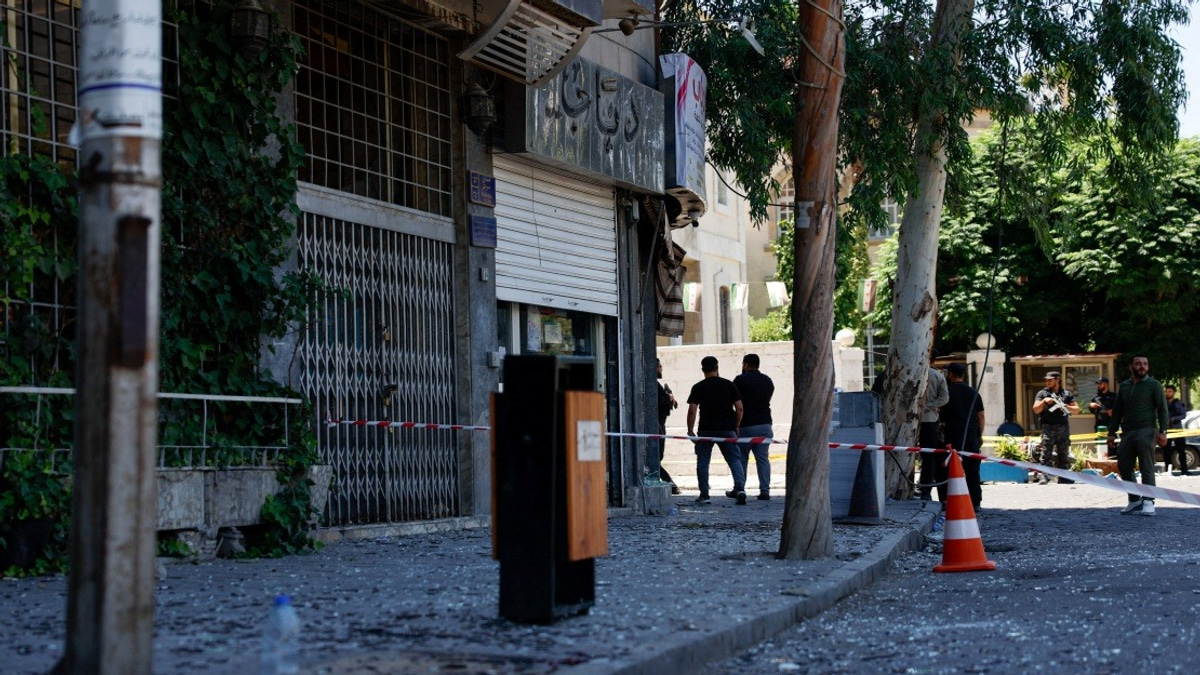 Damascus Explosions During Macron Visit Injure 18 as France Deepens Syria Engagement