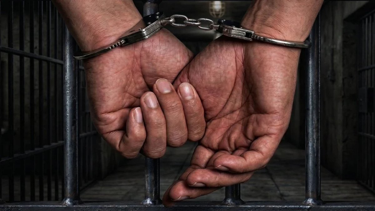 Man with 24 Previous Convictions Held in Cheras Kopitiam Gold Chain Robbery