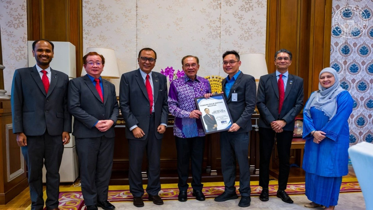Anwar Prioritises AI Skills and Professional Development in BIM Meeting
