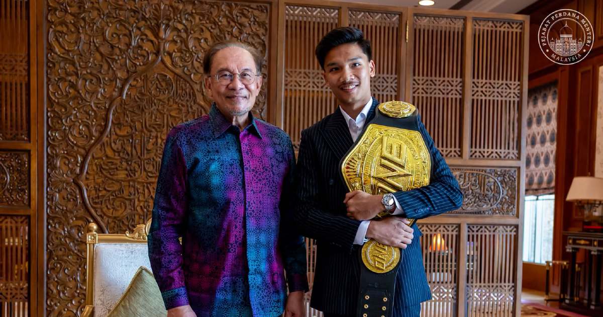 PM Anwar Celebrates Aliff Rakib's Historic ONE Championship Muay Thai Victory