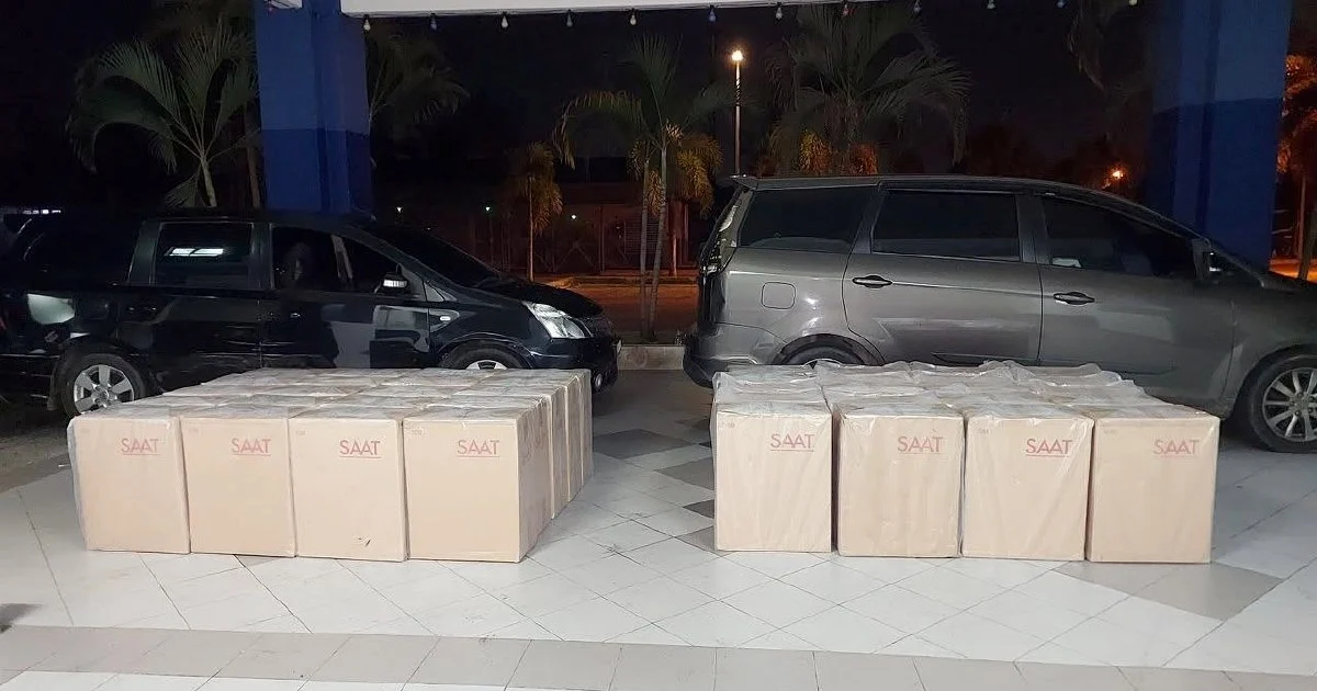 Police Nab Suspected Smuggler With 400,000 Cigarettes Worth RM813,000 After High-Speed Chase in Kelantan