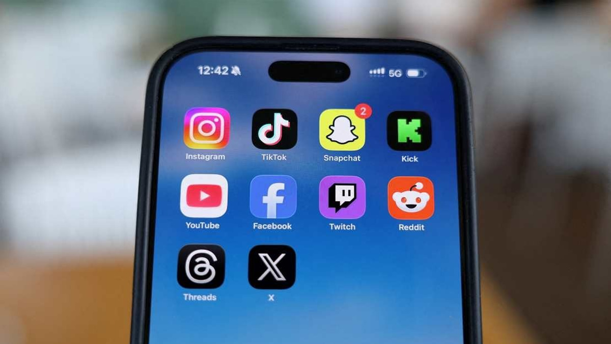 Singapore Blocks 14 Social Media Posts Over Threats to Racial Harmony