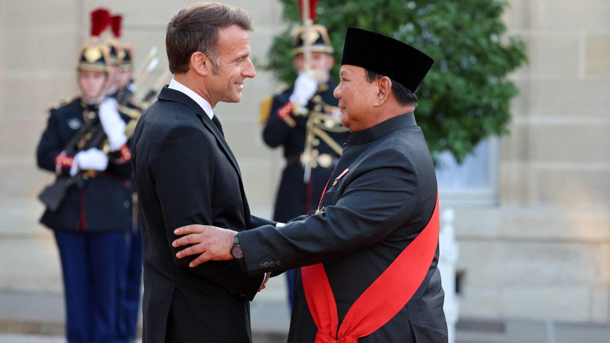 Cabinet Secretary Defends President Prabowo's Intensive Foreign Travel Schedule