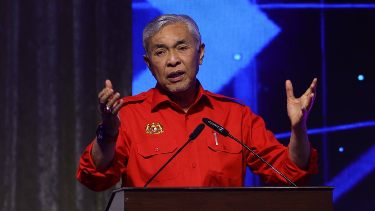 Zahid Signals PM's Authority to Remove Underperforming BN Ministers