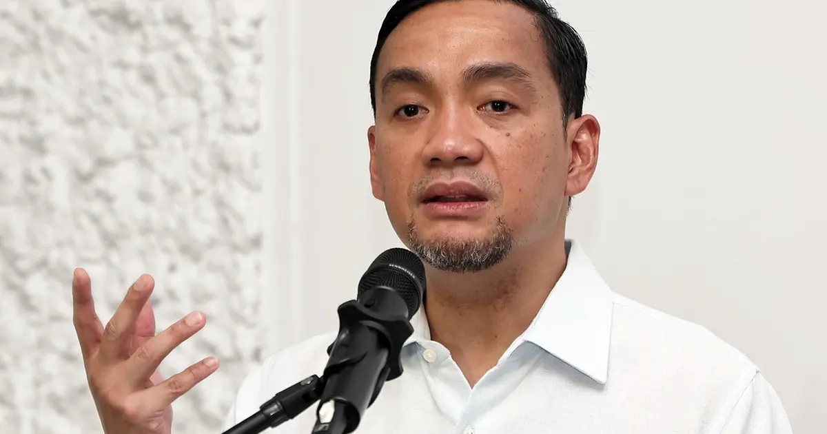 Johor MB Should Defend Record, Not Invoke Royalty in Political Row, Analysts Warn