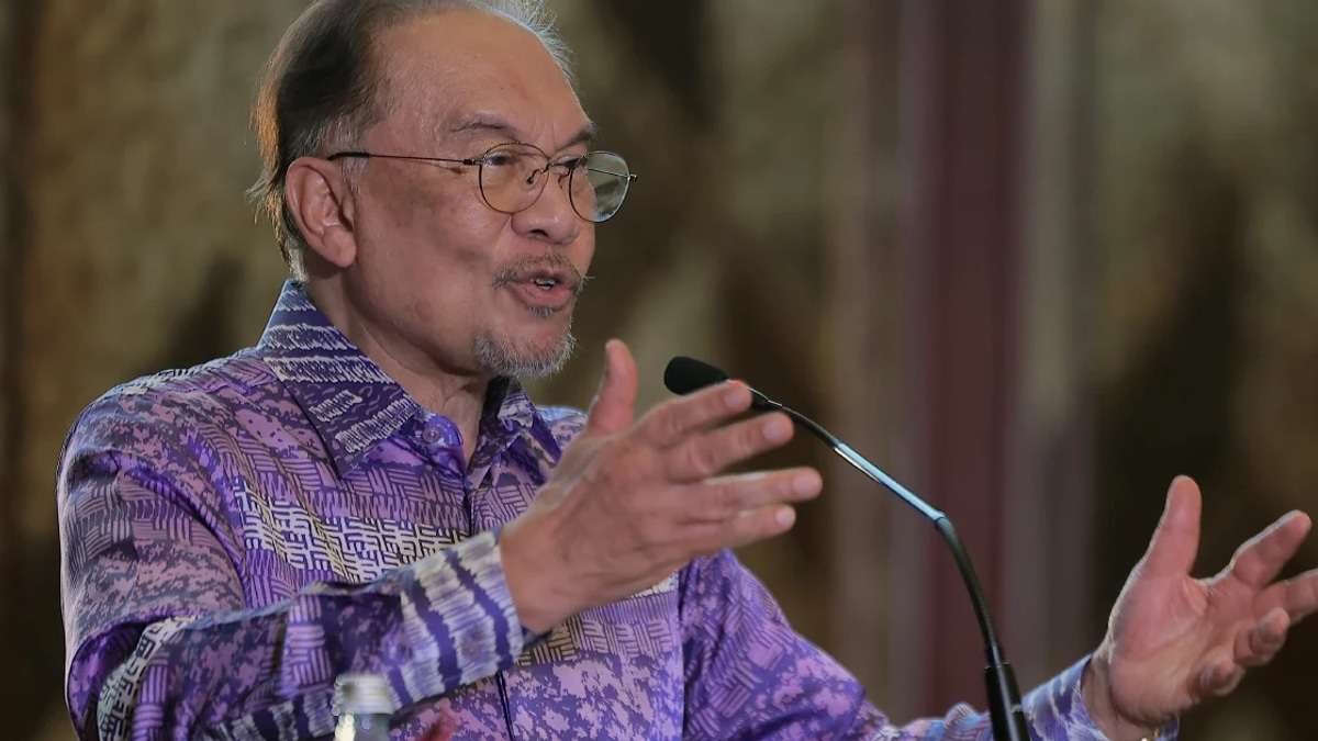 Anwar Ibrahim's Kazan Trip Aims to Deepen Malaysia-Russia Strategic Engagement