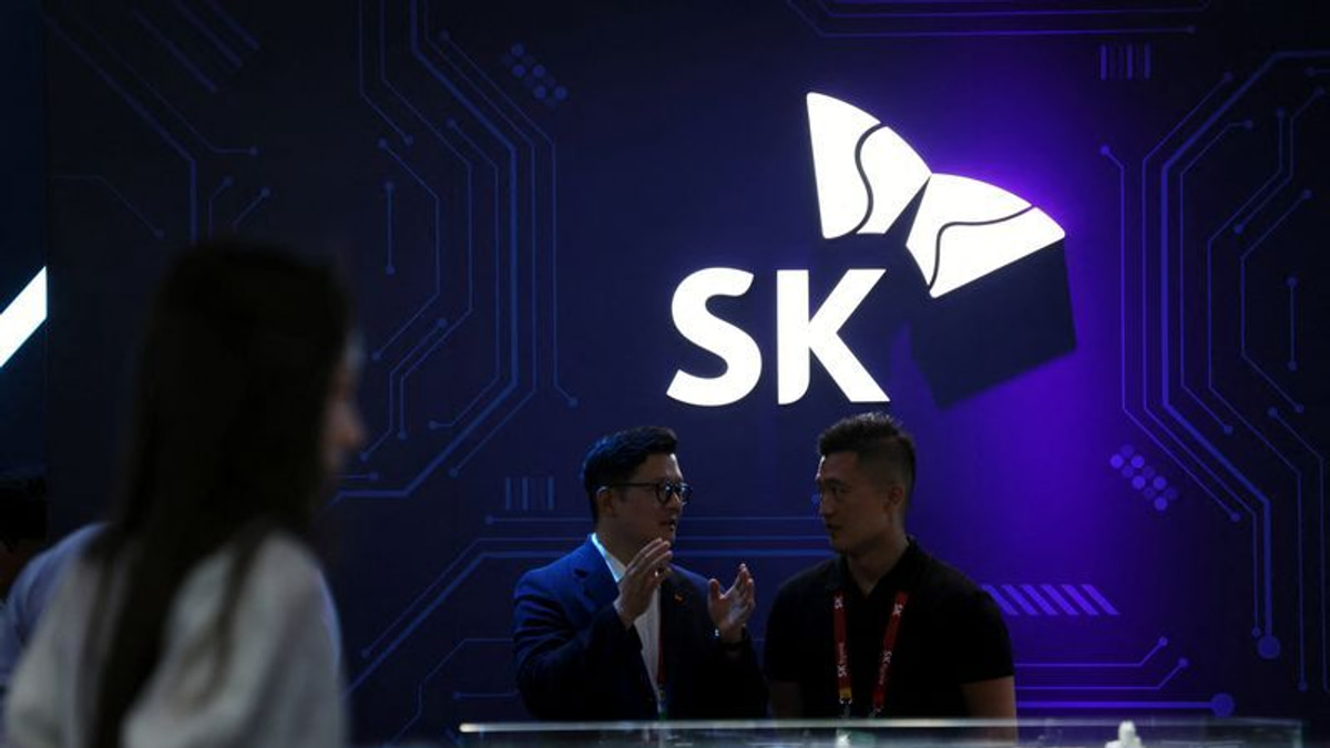 SK Hynix to Raise $29 Billion Through US Listing as AI Chip Demand Surges