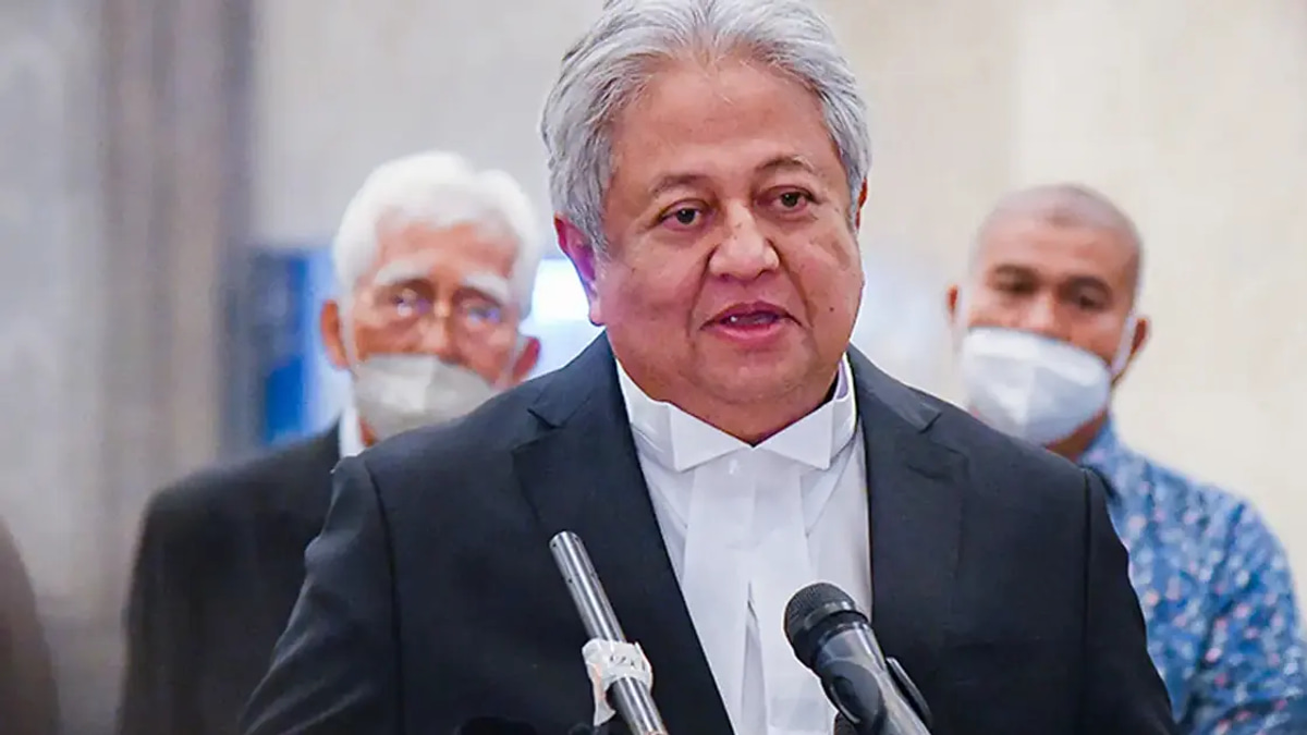 Judge Steps Aside in Zaid Ibrahim Bar Defamation Case