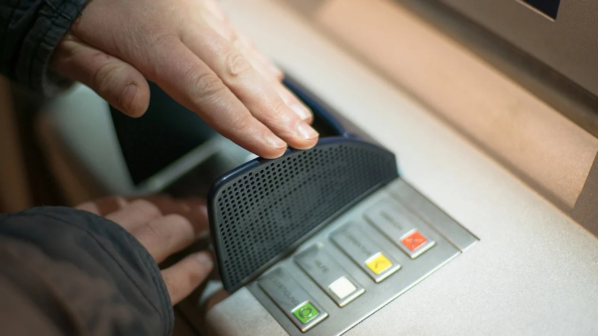 Three Malaysians Nabbed in Singapore Within Hours for Alleged Role in Cross-Border Scam Network