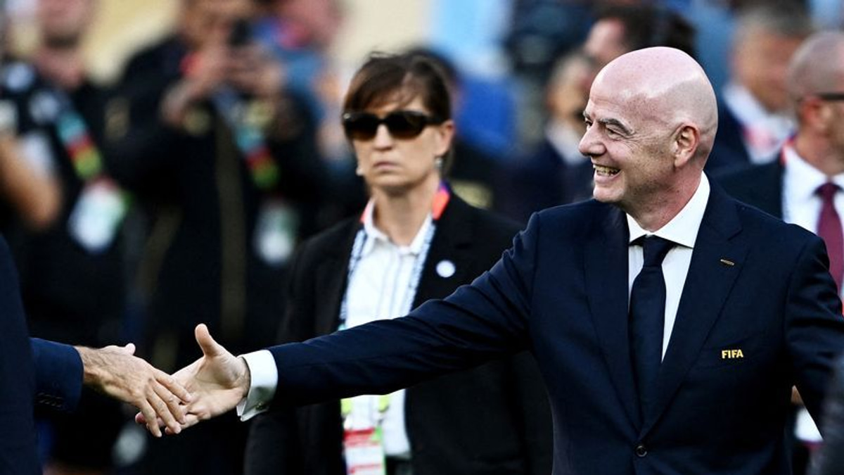 Mexico and Argentina Rally Behind Infantino Amid FIFA World Cup Rights Controversy