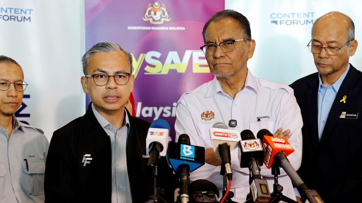 Political leaders must weigh words carefully, Fahmi cautions following Onn Hafiz's DAP stance