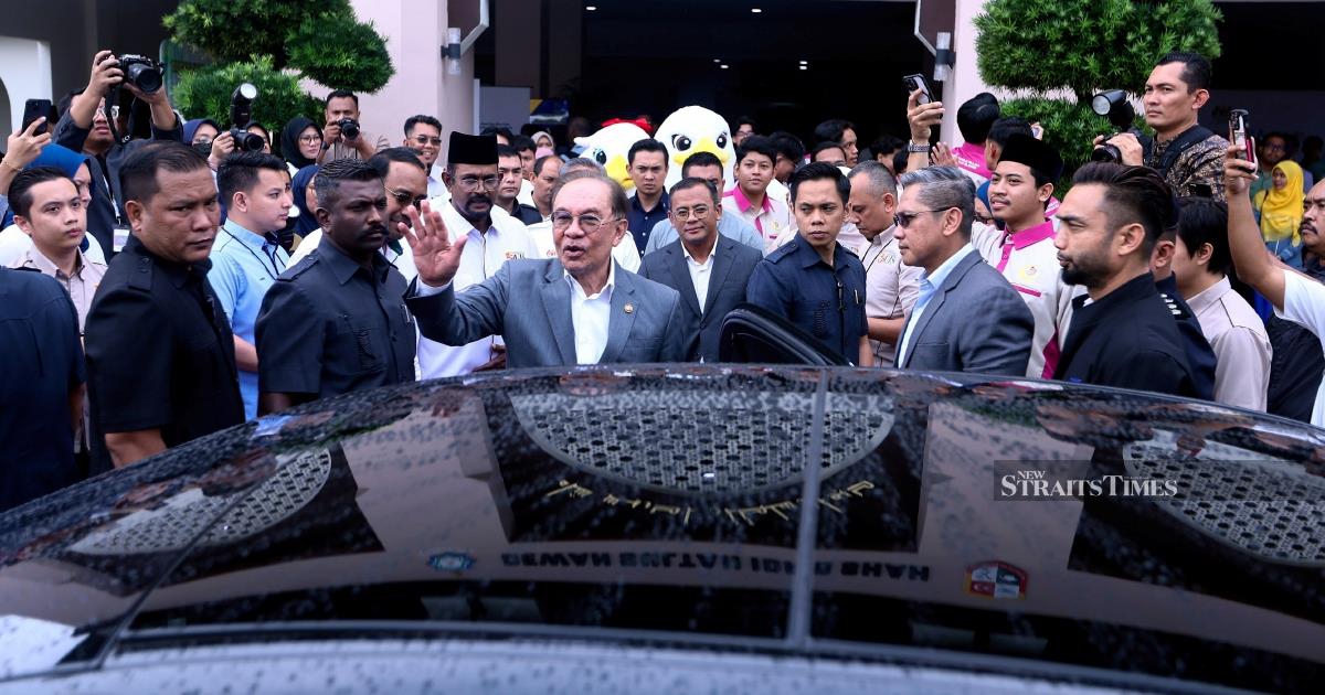 Government Cannot Cut Fuel Prices Further Without Worsening Fiscal Crisis, Anwar Says