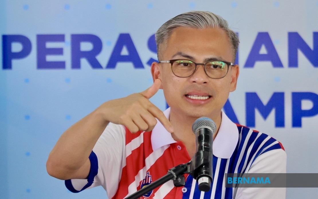 Fake WhatsApp Account Impersonating Endau Candidate Draws Criticism from Communications Minister