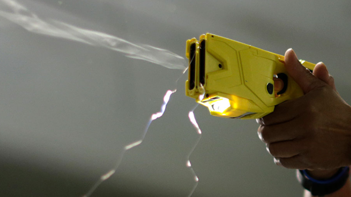 Singapore man tasered after refusing to drop saw near Housing Block
