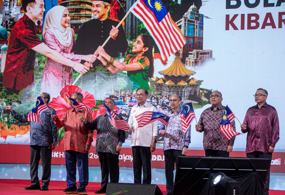 Anwar Calls on Malaysian Youth to Honor the Sacrifices Behind Independence
