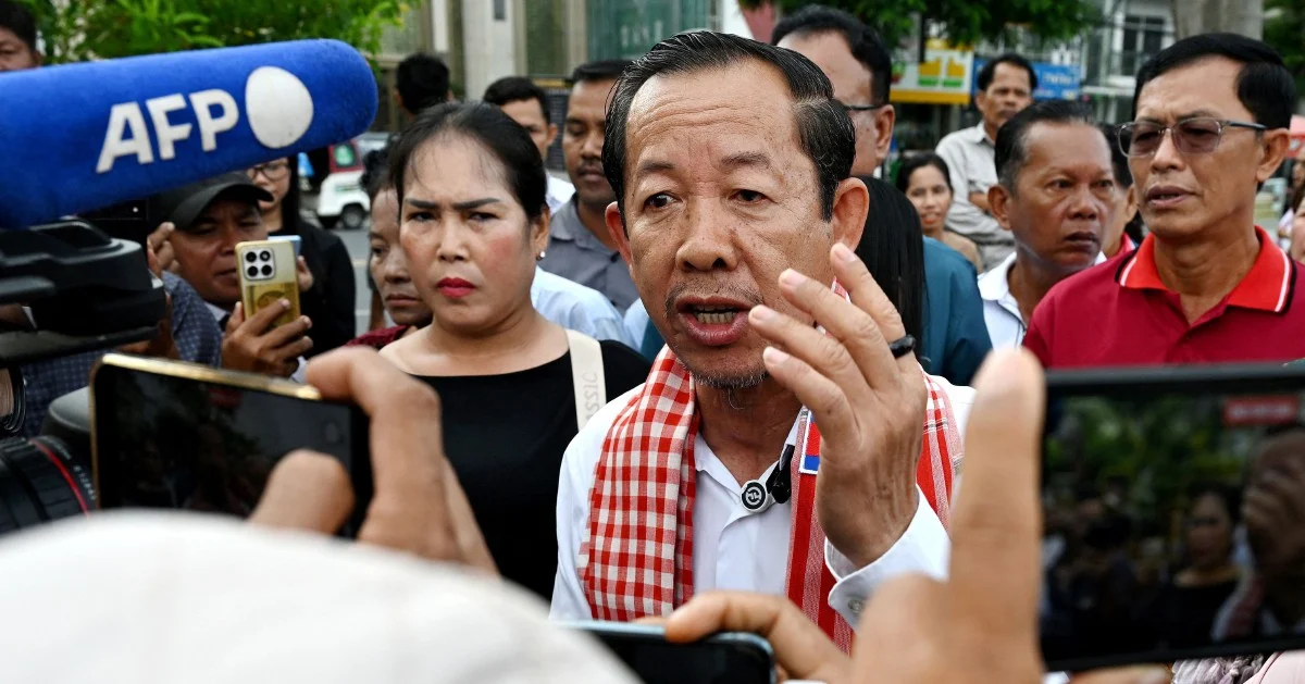 Cambodia's Top Court Upholds Election Ban for Opposition Figure Rong Chhun