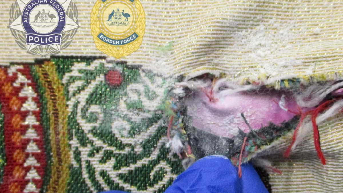 Thai Airways crew member arrested in Sydney over heroin import attempt