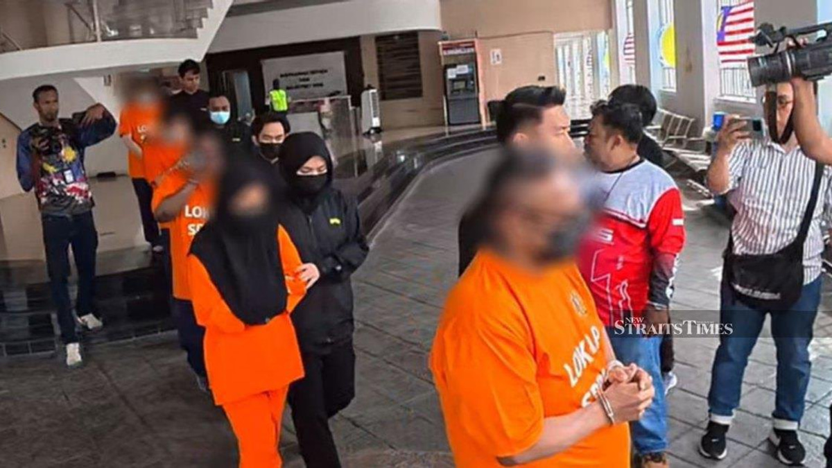 Datuk Agency Chief Among Five Held Over Alleged Power Abuse at Government Land