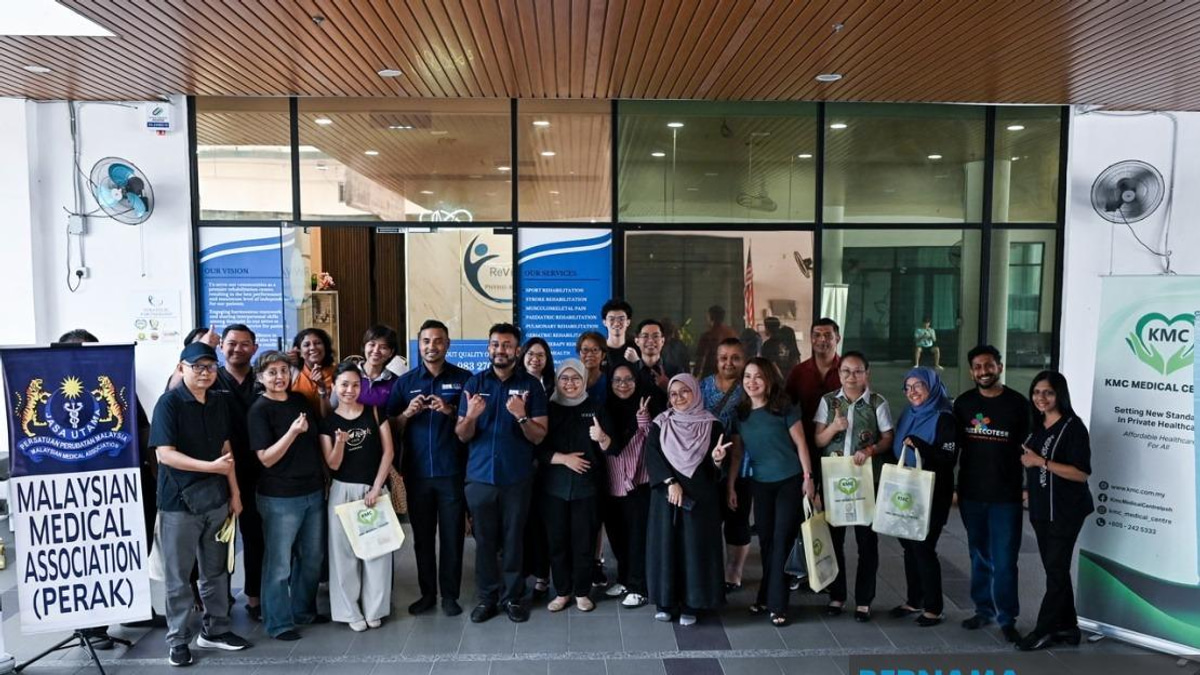 Malaysian Medical Association Trains Perak Journalists in CPR and Emergency Response