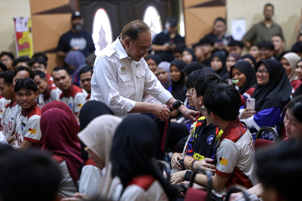 Anwar Defends Matriculation Intake as Balance Between Merit and Equal Opportunity