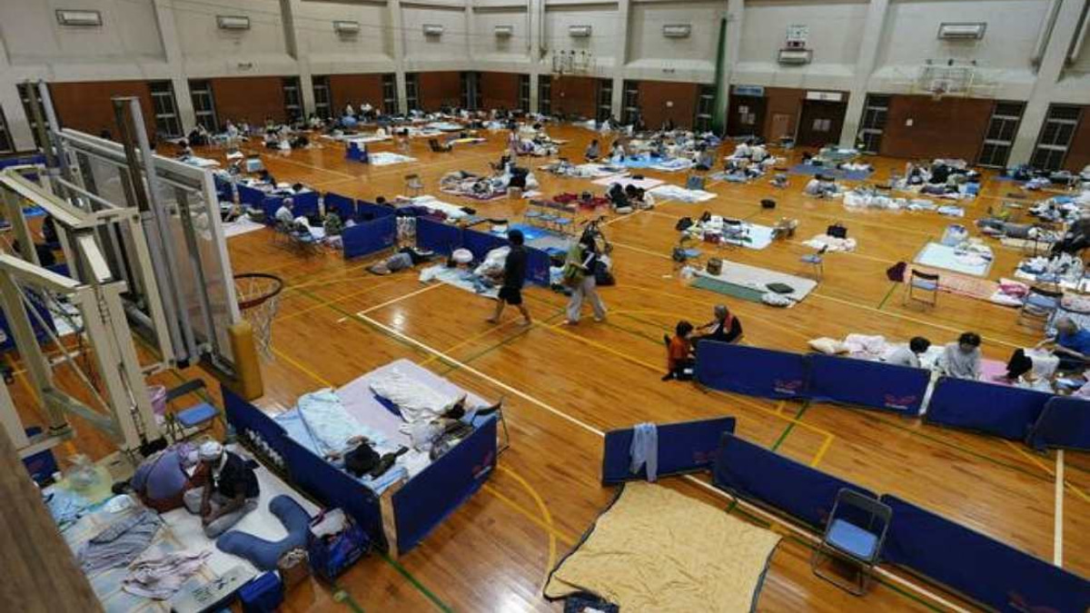 Over 8,000 Still Displaced a Week After Kumamoto Earthquake as Heat and Water Crisis Worsen