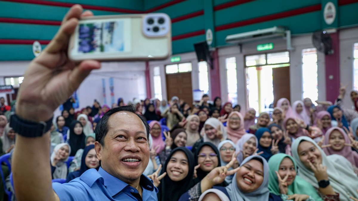 Johor BN's Coalition Remains Solid, Says Umno Deputy Chief Ahmad Maslan