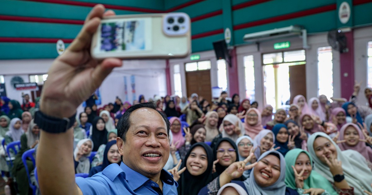 Johor BN's Coalition Remains Solid, Says Umno Deputy Chief Ahmad Maslan
