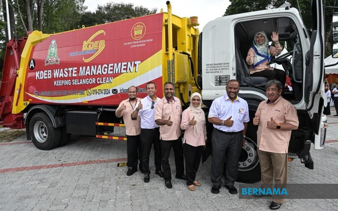 KDEBWM Rolls Out 33 New Waste Trucks for Hulu Selangor as Contract Expands Collection Capacity
