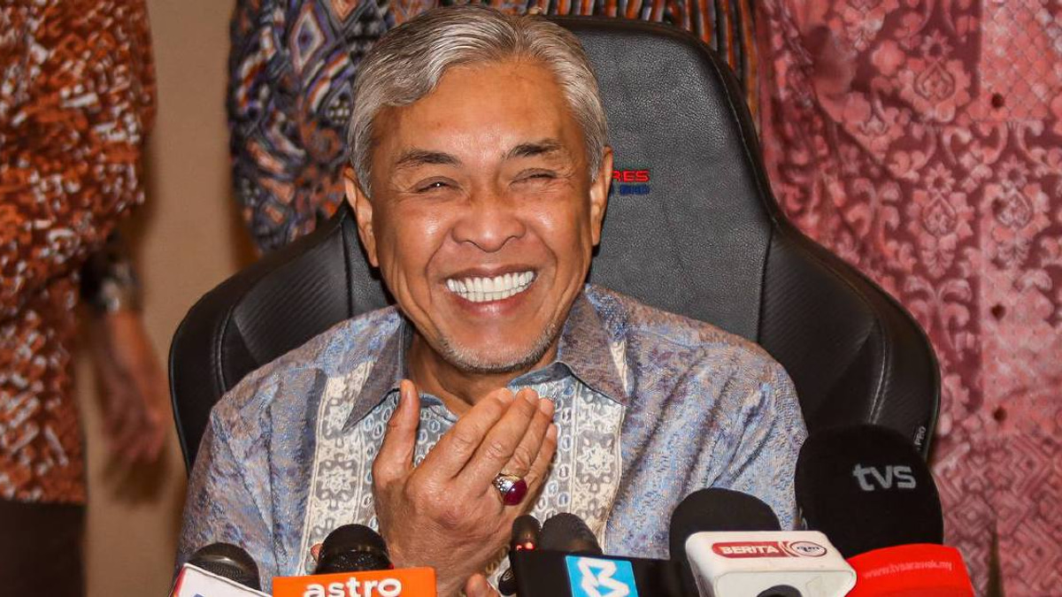 BN-PN alliance poses no threat to minorities, Zahid assures Chinese and Indian communities